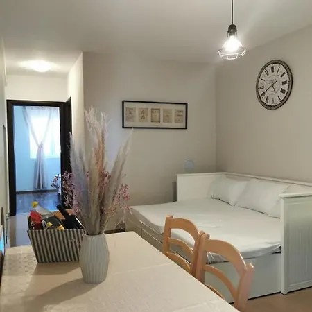 Family Friendly Kim - By Ta Leut Agency Apartament *