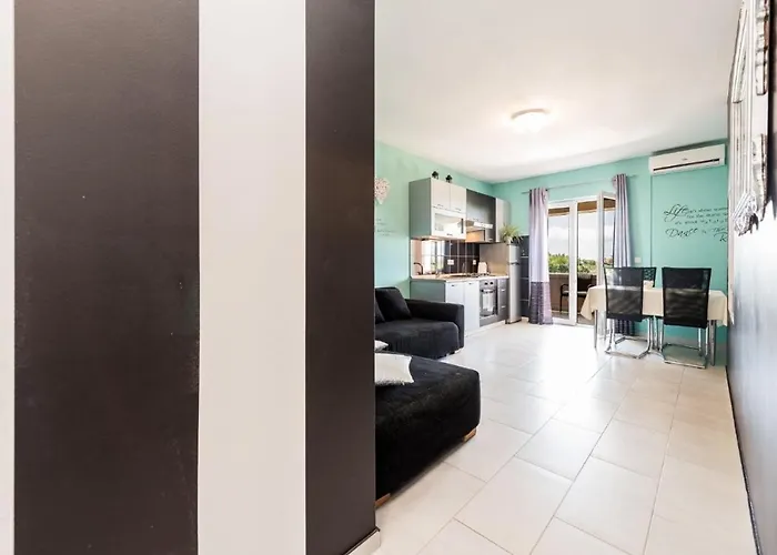 Family Friendly Kim - By Ta Leut Agency Apartment Privlaka (Zadar)