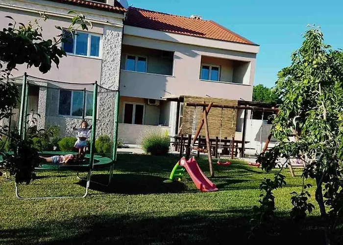 Family Friendly Kim - By Ta Leut Agency Διαμέρισμα Privlaka (Zadar)