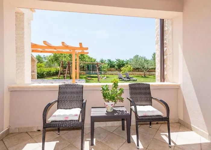 Apartment Family Friendly Kim - By Ta Leut Agency Privlaka (Zadar)