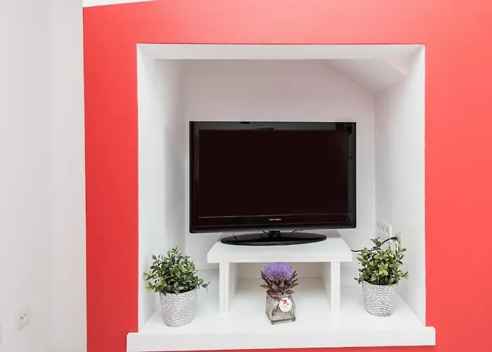 Family Friendly Kim - By Ta Leut Agency *