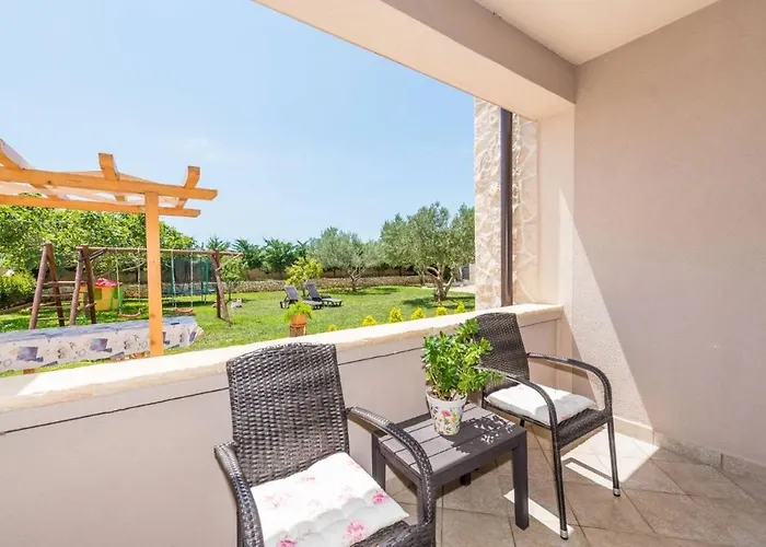 Family Friendly Kim - By Ta Leut Agency Apartment